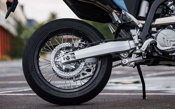 Neufahrzeug Suzuki DR-Z4SM - Bild 10