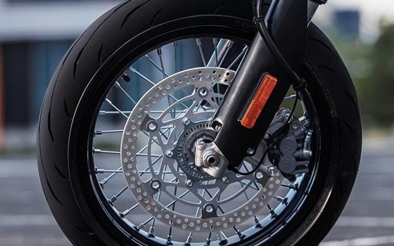 Neufahrzeug Suzuki DR-Z4SM - Bild 11