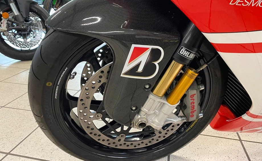 Angebot Ducati Desmosedici RR Bild 12: Angebot Ducati Desmosedici RR