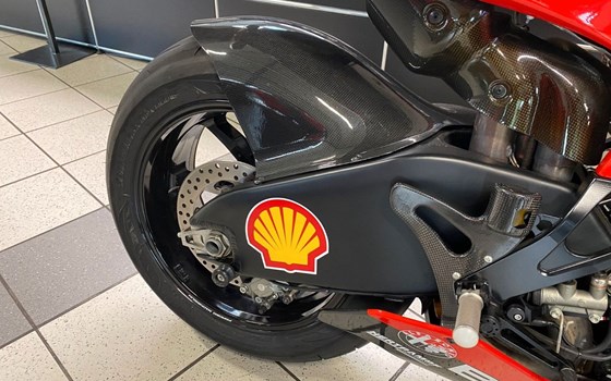 Gebrauchtmotorrad Ducati Desmosedici RR - Bild 13