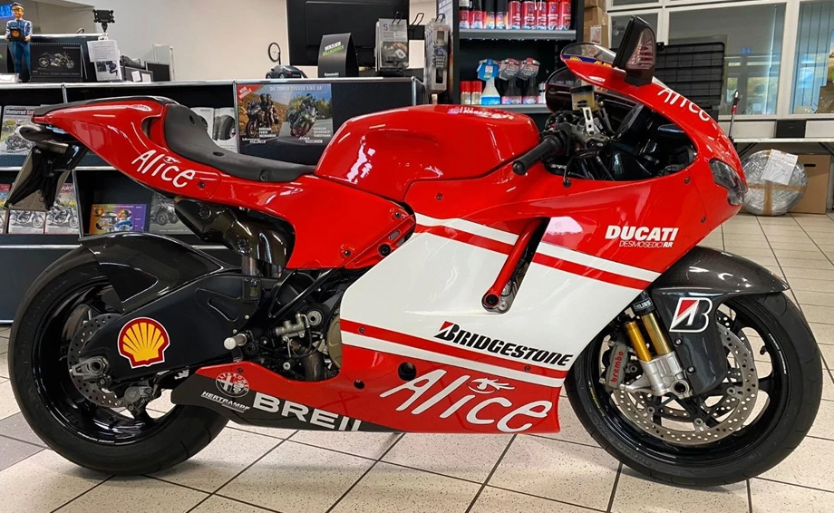 Angebot Ducati Desmosedici RR Bild 2: Angebot Ducati Desmosedici RR