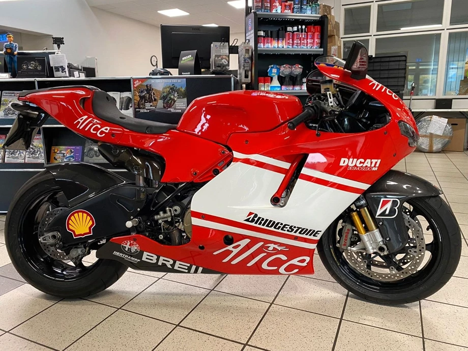 Angebot Ducati Desmosedici RR Bild 2: Angebot Ducati Desmosedici RR
