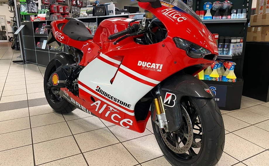 Angebot Ducati Desmosedici RR Bild 3: Angebot Ducati Desmosedici RR