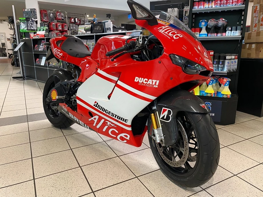 Angebot Ducati Desmosedici RR Bild 3: Angebot Ducati Desmosedici RR