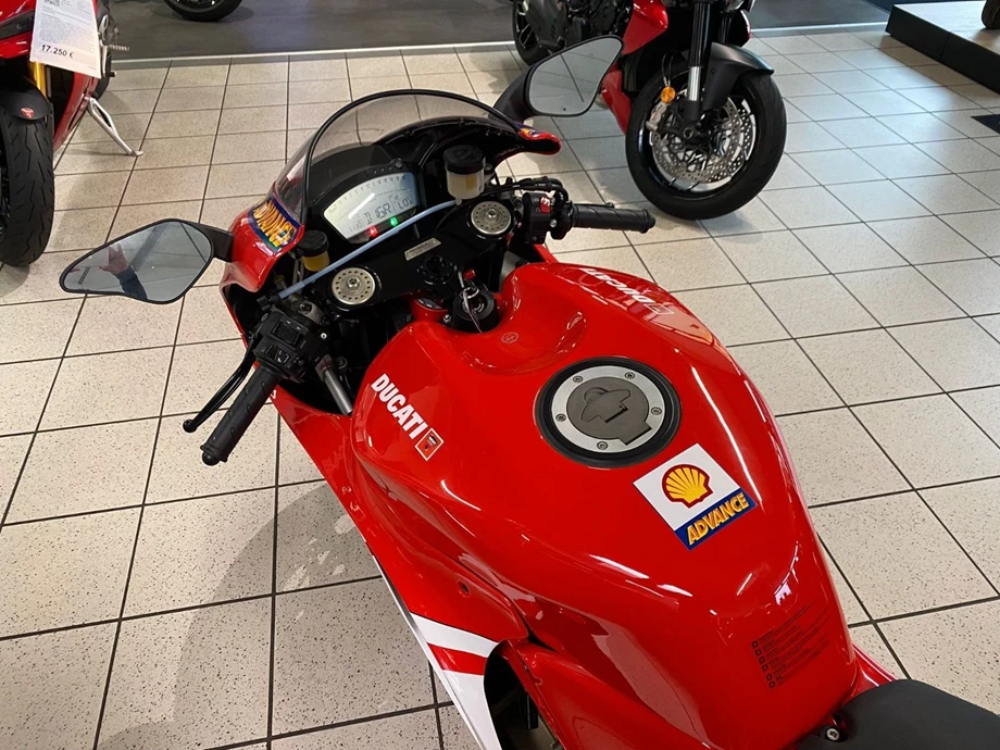Angebot Ducati Desmosedici RR Bild 6: Angebot Ducati Desmosedici RR