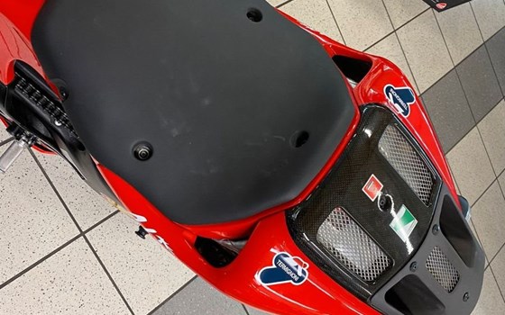 Gebrauchtmotorrad Ducati Desmosedici RR - Bild 7