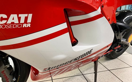 Gebrauchtmotorrad Ducati Desmosedici RR - Bild 9