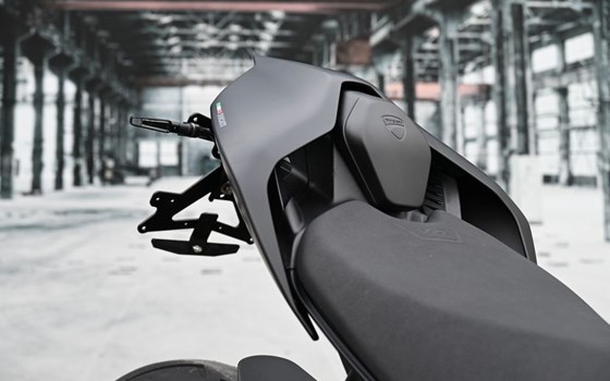 Gebrauchtmotorrad Ducati Streetfighter V4 S - Bild 8