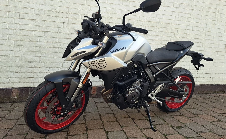 Angebot Suzuki GSX-8S Bild 3: Angebot Suzuki GSX-8S