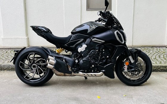Gebrauchtmotorrad Ducati Diavel V4 - Bild 1