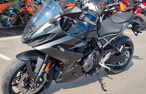 Neumotorrad Suzuki GSX-8R