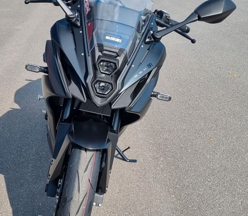 Zum Vergrößern bitte anklicken! Angebot Suzuki GSX-8R