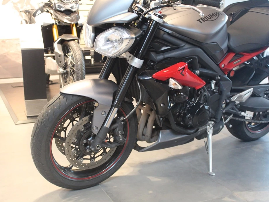Angebot Triumph Street Triple R Bild 3: Angebot Triumph Street Triple R