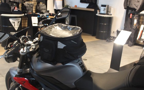 Gebrauchtmotorrad Triumph Street Triple R - Bild 5