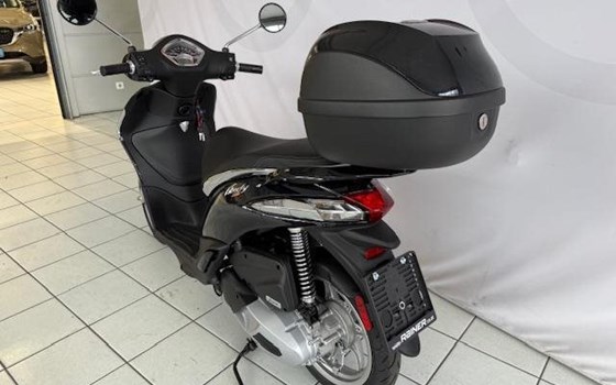 Gebrauchtmotorrad Piaggio Liberty 125 RST - Bild 2 Gebrauchtmotorrad Piaggio Liberty 125 RST - Bild 2