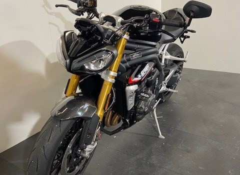 Gebrauchtmotorrad Triumph Speed Triple 1200 RS - Bild 2