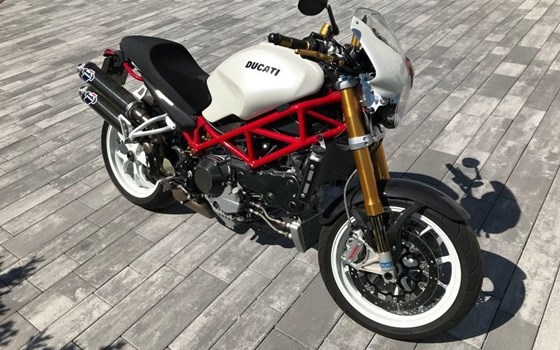 Gebrauchtmotorrad Ducati Monster S4RS - Bild 1 Gebrauchtmotorrad Ducati Monster S4RS - Bild 1
