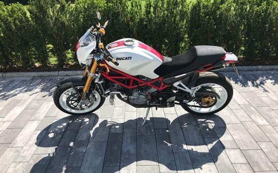 Gebrauchtmotorrad Ducati Monster S4RS - Bild 4 Gebrauchtmotorrad Ducati Monster S4RS - Bild 4