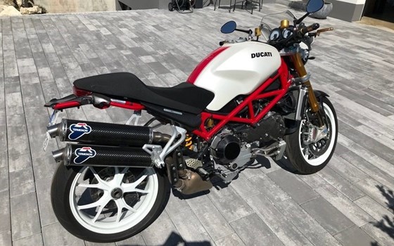 Gebrauchtmotorrad Ducati Monster S4RS - Bild 6 Gebrauchtmotorrad Ducati Monster S4RS - Bild 6