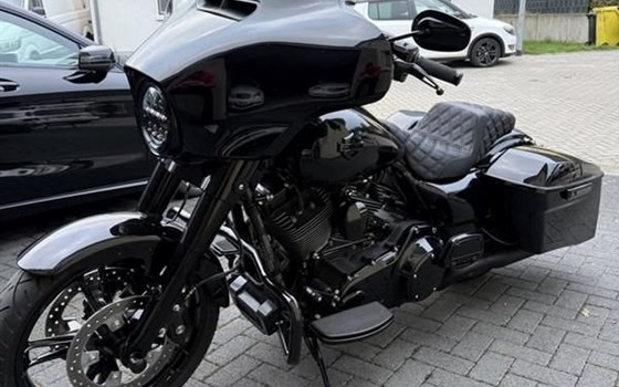 Gebrauchtmotorrad Harley-Davidson Electra Glide Ultra Classic FLHTCU - Bild 1