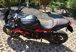 Gebrauchte Triumph Street Triple R Gebrauchte Triumph Street Triple R