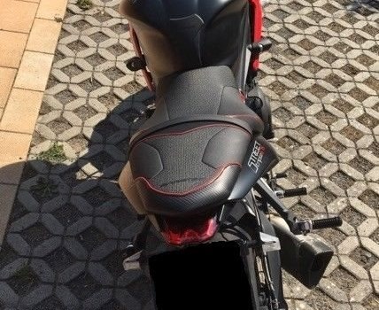 Gebrauchtmotorrad Triumph Street Triple R - Bild 4 Gebrauchtmotorrad Triumph Street Triple R - Bild 4