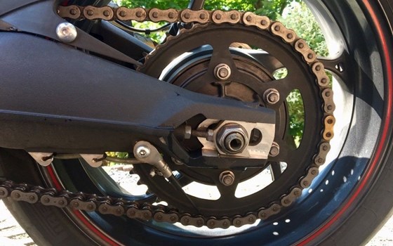 Gebrauchtmotorrad Triumph Street Triple R - Bild 6 Gebrauchtmotorrad Triumph Street Triple R - Bild 6