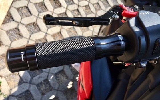 Gebrauchtmotorrad Triumph Street Triple R - Bild 7 Gebrauchtmotorrad Triumph Street Triple R - Bild 7