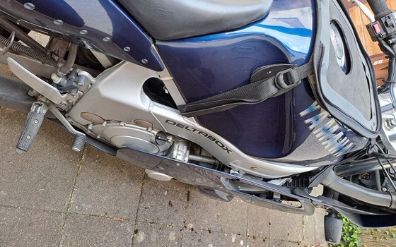 Gebrauchtmotorrad Yamaha FZR 600 R - Bild 9