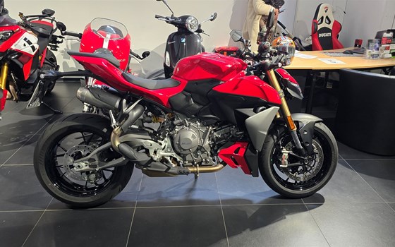 Gebrauchtmotorrad Ducati Streetfighter V2 - Bild 3