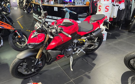 Gebrauchtmotorrad Ducati Streetfighter V2 - Bild 4