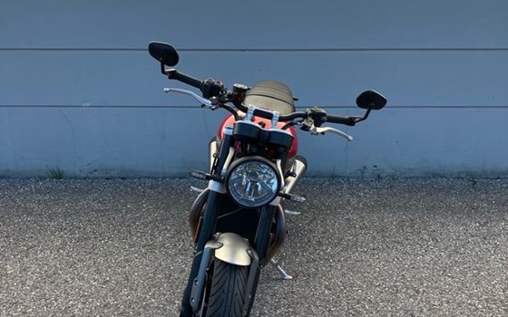 Gebrauchtmotorrad Triumph Speed Twin 1200 - Bild 4 Gebrauchtmotorrad Triumph Speed Twin 1200 - Bild 4