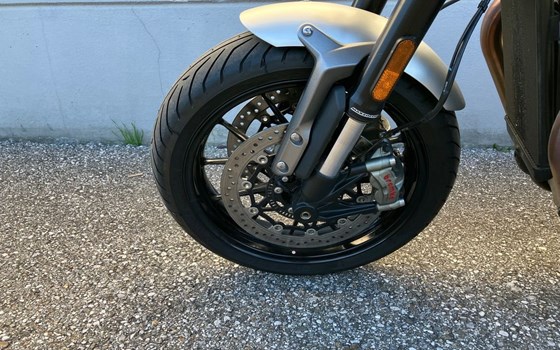 Gebrauchtmotorrad Triumph Speed Twin 1200 - Bild 5 Gebrauchtmotorrad Triumph Speed Twin 1200 - Bild 5