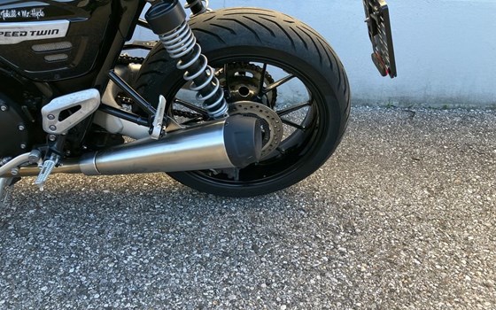 Gebrauchtmotorrad Triumph Speed Twin 1200 - Bild 7 Gebrauchtmotorrad Triumph Speed Twin 1200 - Bild 7