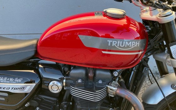 Gebrauchtmotorrad Triumph Speed Twin 1200 - Bild 8 Gebrauchtmotorrad Triumph Speed Twin 1200 - Bild 8