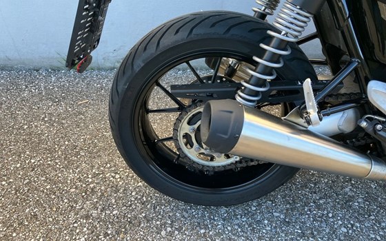 Gebrauchtmotorrad Triumph Speed Twin 1200 - Bild 10 Gebrauchtmotorrad Triumph Speed Twin 1200 - Bild 10