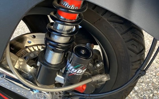 Gebrauchtmotorrad Vespa GTV Sei Giorni 300hpe - Bild 11 Gebrauchtmotorrad Vespa GTV Sei Giorni 300hpe - Bild 11