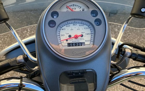 Gebrauchtmotorrad Vespa GTV Sei Giorni 300hpe - Bild 13 Gebrauchtmotorrad Vespa GTV Sei Giorni 300hpe - Bild 13