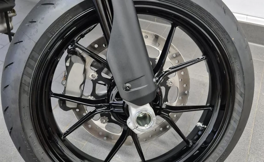 Angebot Ducati Hypermotard 698 Mono Bild 5: Angebot Ducati Hypermotard 698 Mono