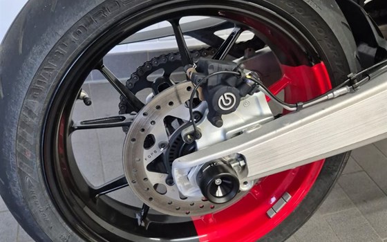 Gebrauchtmotorrad Ducati Hypermotard 698 Mono RVE - Bild 10