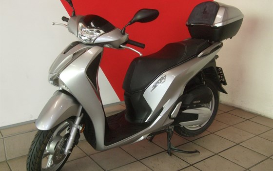 Gebrauchtmotorrad Honda SH125i - Bild 7 Gebrauchtmotorrad Honda SH125i - Bild 7