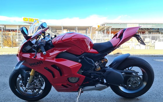 Gebrauchtmotorrad Ducati Panigale V4 S - Bild 2 Gebrauchtmotorrad Ducati Panigale V4 S - Bild 2