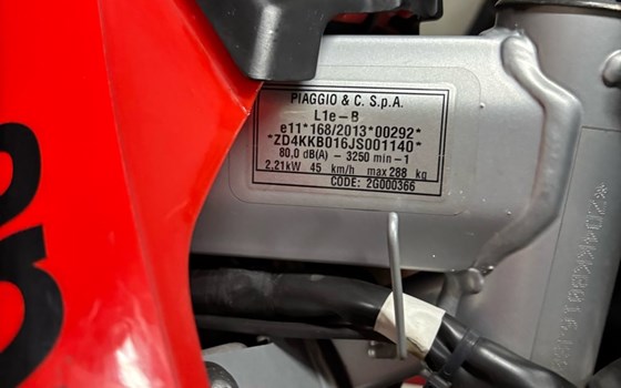 Gebrauchtmotorrad Aprilia SX 50 Supermoto - Bild 1 Gebrauchtmotorrad Aprilia SX 50 Supermoto - Bild 1