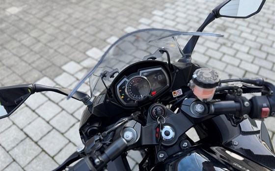 Gebrauchtmotorrad Kawasaki Z1000SX - Bild 8