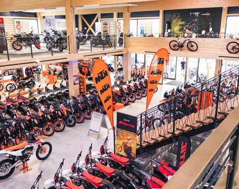 zum Vergrössern bitte anklicken!