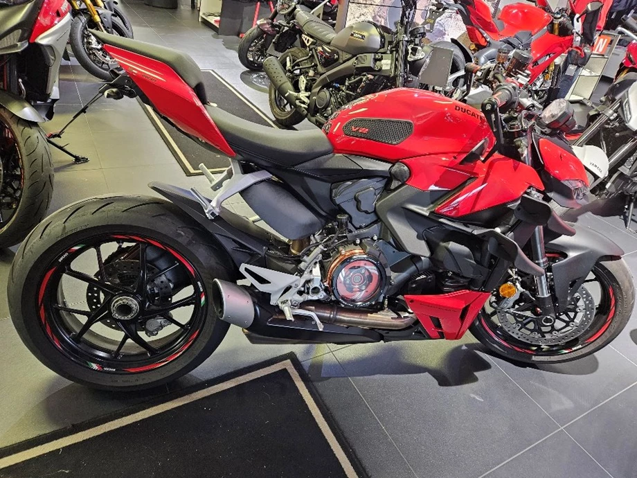 Angebot Ducati Streetfighter V2 Bild 3: Angebot Ducati Streetfighter V2