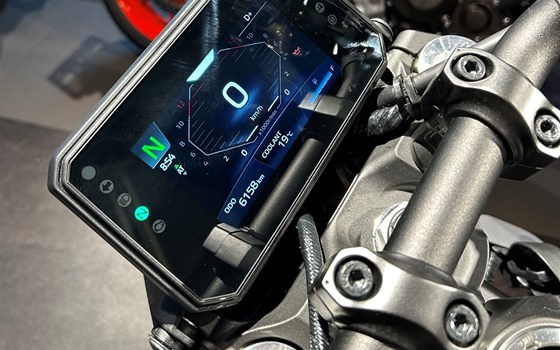 Neufahrzeug Yamaha MT-09 Y-AMT - Bild 5 Neufahrzeug Yamaha MT-09 Y-AMT - Bild 5