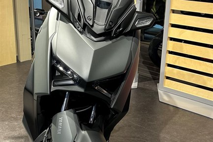 Yamaha XMAX 300