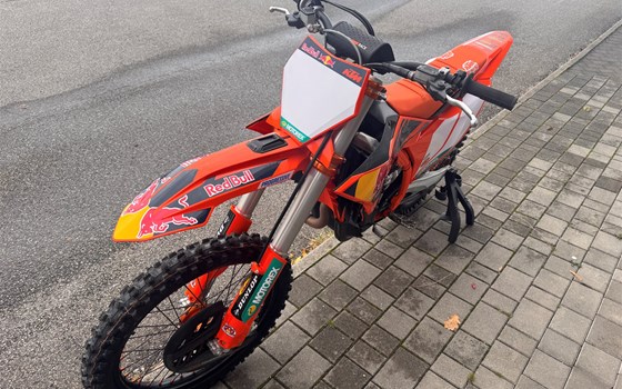 Gebrauchtmotorrad KTM 450 SX-F Factory Edition - Bild 5 Gebrauchtmotorrad KTM 450 SX-F Factory Edition - Bild 5