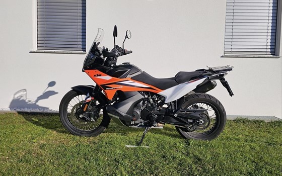 Gebrauchtmotorrad KTM 890 Adventure - Bild 1 Gebrauchtmotorrad KTM 890 Adventure - Bild 1